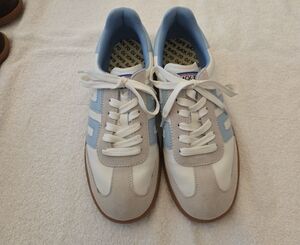Back 70 Casual Women's White and Light Blue Lace-Up Sneakers